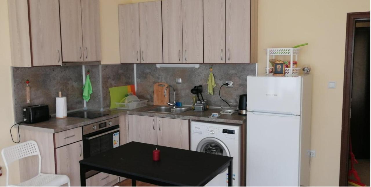 Cozy Apartament Naydenov Apartamento Burgas Exterior foto